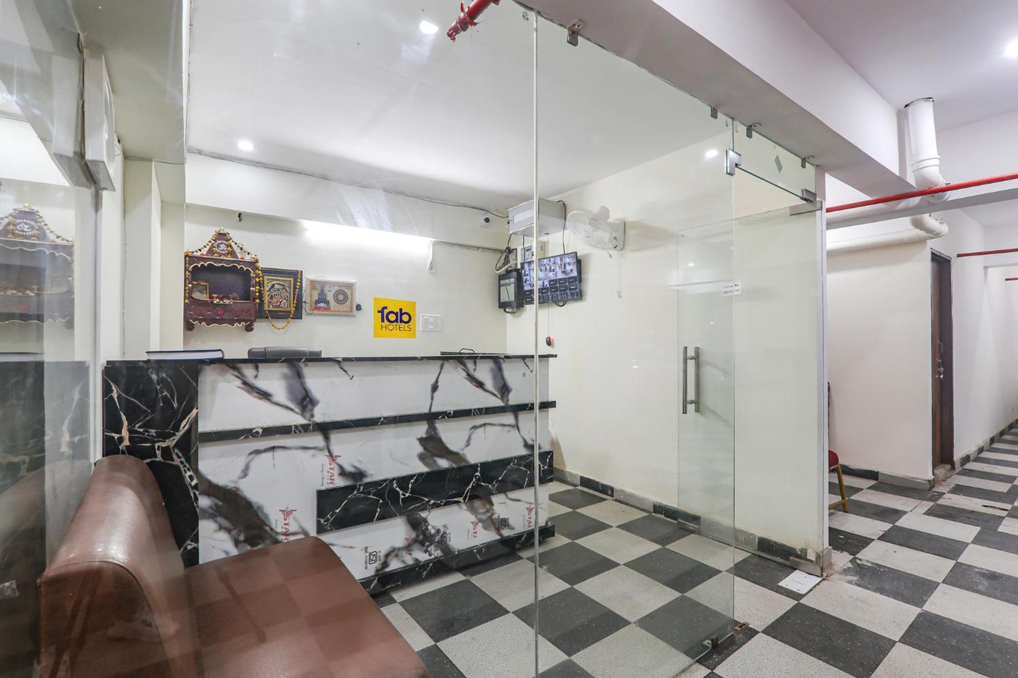 Fabhotel Rachna Palace And Banquets - Nr Lekhraj Metro Station Lucknow Eksteriør billede
